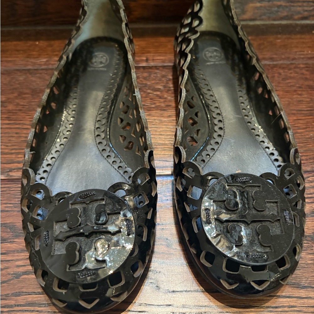Tory Burch Black Cutout Flats in size 6